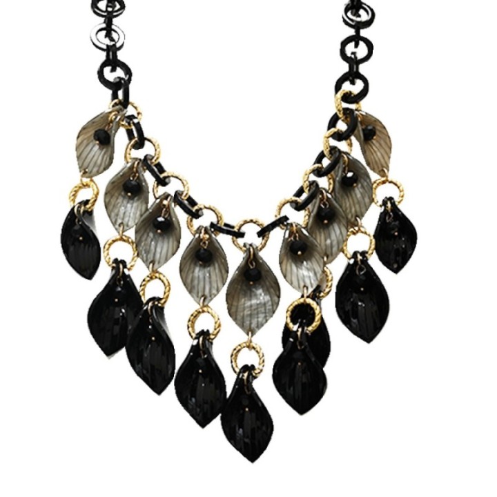 Collier Resina Nero Multi-Petali Gocce di Cristallo
