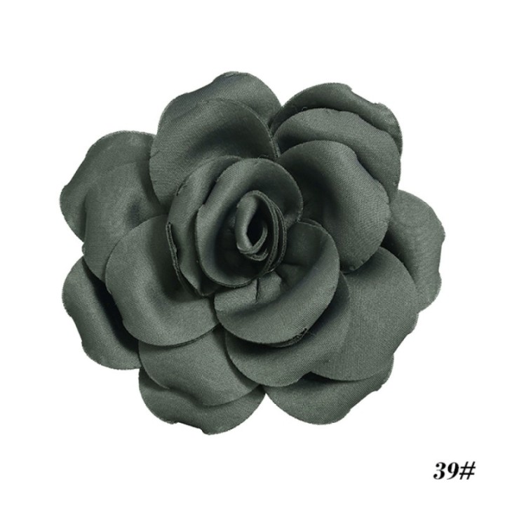 2 in 1 Spilla-Fermaglio Camelia Grigia Tessuta