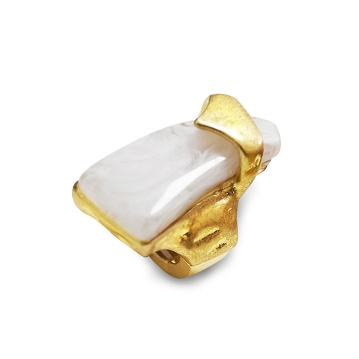 Grande Anello Elastico Scultoreo In Resina con Pietra Bianca
