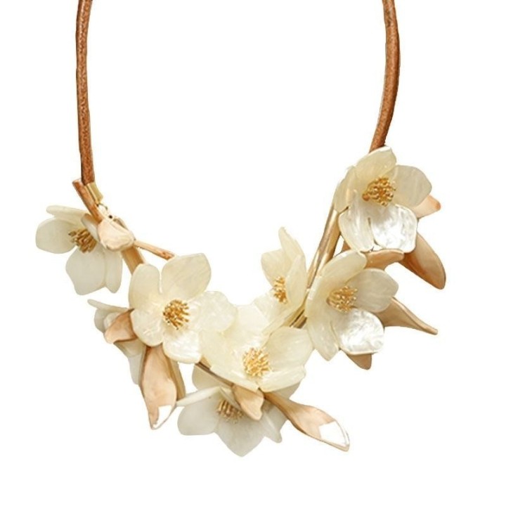 Collana Bijoux con Fiori Bianchi